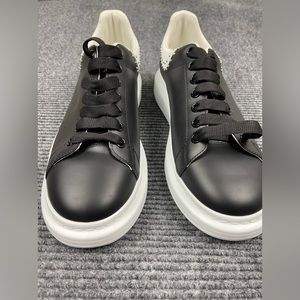 Alexander McQueen Oversized Studded Men's Sneakers 44 EU / 9 US Black White